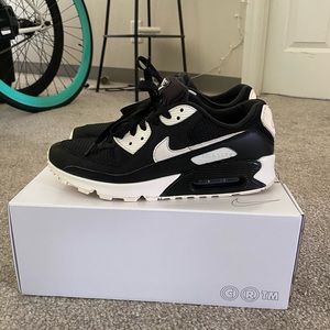Nike Airmax 90 size 9